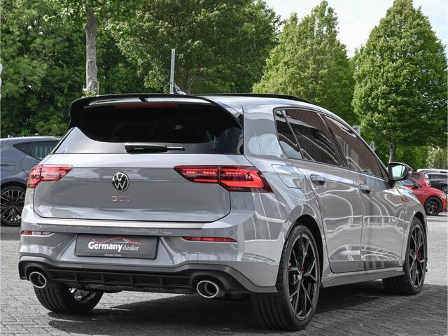 Volkswagen GOLF 2.0TSI 300pk GTI Clubsport Pano HuD IQ-Light H&K Stoel-verw+koeling 19-Inch VOL!