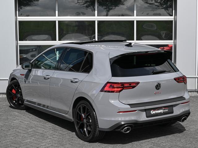 Volkswagen GOLF 2.0TSI 300pk GTI Clubsport Pano HuD IQ-Light H&K Stoel-verw+koeling 19-Inch VOL!