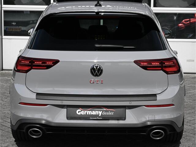 Volkswagen GOLF 2.0TSI 300pk GTI Clubsport Pano HuD IQ-Light H&K Stoel-verw+koeling 19-Inch VOL!
