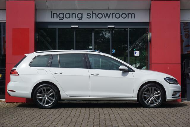 Volkswagen GOLF Variant 1.5 TSI 150pk Highline | Panoramadak | ACC | Virtual Cockpit | Trekhaak | Origineel NL |
