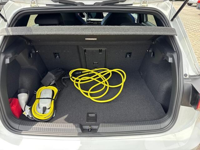 Volkswagen GOLF 1.4 TSI DSG GTE NAVI/PDC/STOEL-STUURVERW/CARPLAY