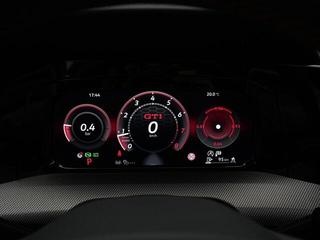 Volkswagen GOLF GTI 2.0 TSI 265 pk DSG | 8.5 GTI | Panoramadak | IQ Light | Rondomzicht camera | Head-up display | Stuur-/stoelverwarming | 19 inch