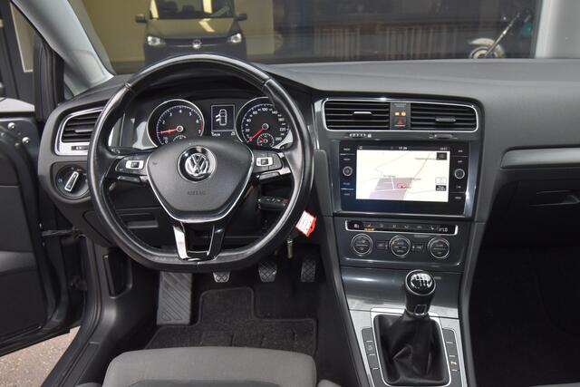 Volkswagen GOLF 1.0 TSI Comfortline Business R-Line , NAVI , CLIMATR , A UITRIJ CAM , V STOEL VERW , LMV17 , PDC V+A ,