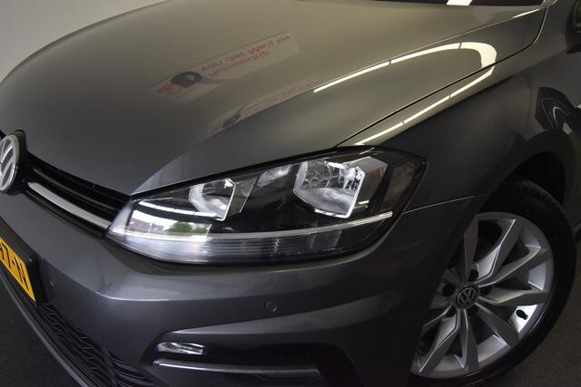 Volkswagen GOLF 1.0 TSI Comfortline Business R-Line , NAVI , CLIMATR , A UITRIJ CAM , V STOEL VERW , LMV17 , PDC V+A ,