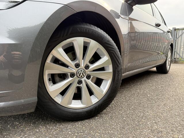 Volkswagen GOLF 1.5 TSI Comfortline dealer onderhouden
