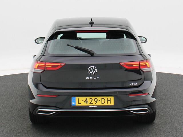 Volkswagen GOLF 1.5 eTSi 150 Pk Automaat Style | Adaptive Cruise | CarPlay | Navigatie | Bluetooth | Parkeersensoren | 17 Inch | 87.485 Km!!