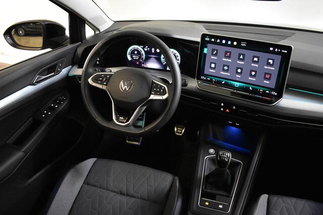 Volkswagen GOLF 1.5 TSI LIFE VIRTUAL/NAVI/TREKHAAK