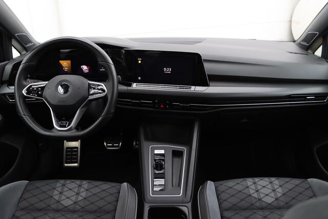 Volkswagen GOLF 1.5 eTSI R-Line