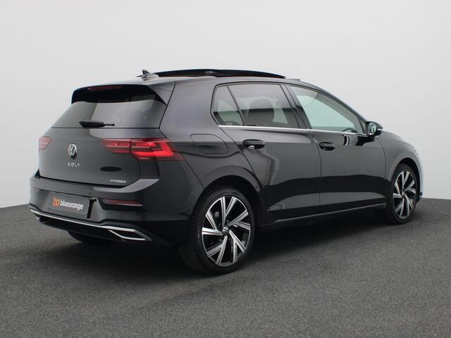 Volkswagen GOLF 1.4 eHybrid Style 204 PK DSG Matrix LED, Panoramadak, Achteruitrijcamera, Side Assist, Stoelverwarming, 18" LM Velgen Bergamo