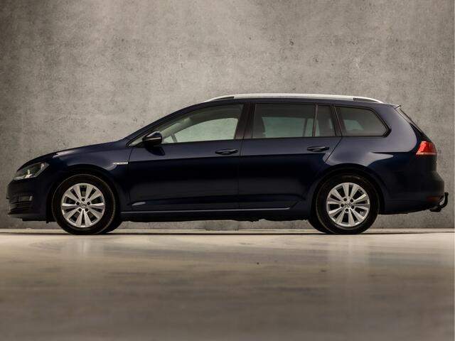Volkswagen GOLF Variant 1.0 TSI Sportline (APPLE CARPLAY, NAVIGATIE, CAMERA, CLIMATE, SPORTSTOELEN, TREKHAAK, GETINT GLAS, PARKEERSENSOREN, NIEUWE APK, NIEUWSTAAT)