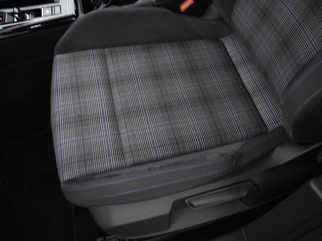 Volkswagen GOLF 1.4 245pk DSG eHybrid GTE · Navigatie · Keyless · Head-Up Display · Apple/Android Car Play · Sportstoelen · Parkeerassistent · Sfeerverlichting · Garantie t/m 20-01-2027 of 100.000km