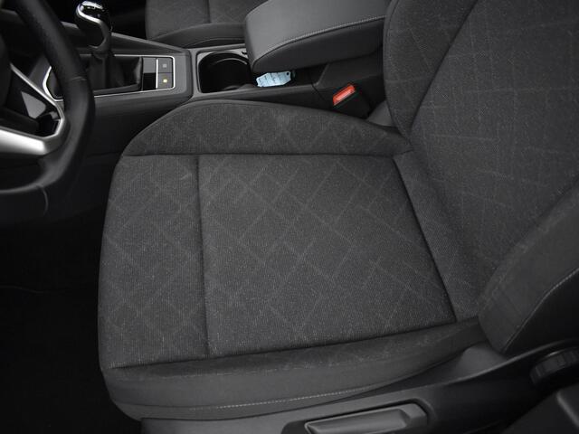 Volkswagen GOLF Variant 1.0 Tsi 110pk Life · Camera · Apple/Android Car Play · Navi · P-Sensoren · 16'' Inch · Garantie t/m 20-01-2027 of 100.000km