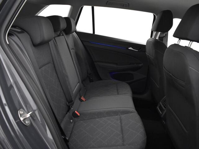 Volkswagen GOLF Variant 1.0 Tsi 110pk Life · Camera · Apple/Android Car Play · Navi · P-Sensoren · 16'' Inch · Garantie t/m 20-01-2027 of 100.000km