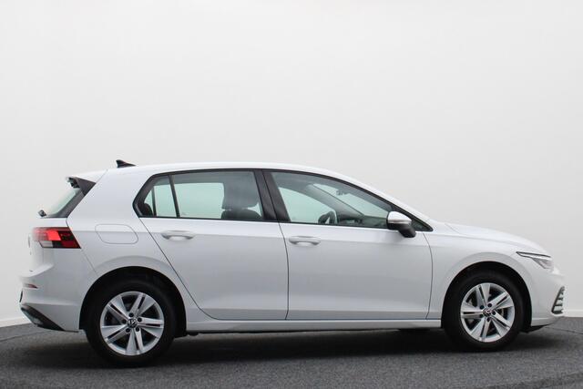 Volkswagen GOLF 1.0 TSI Life LED, Adapt. Cruise, Apple Carplay, Stuur-/Stoelverw., PDC