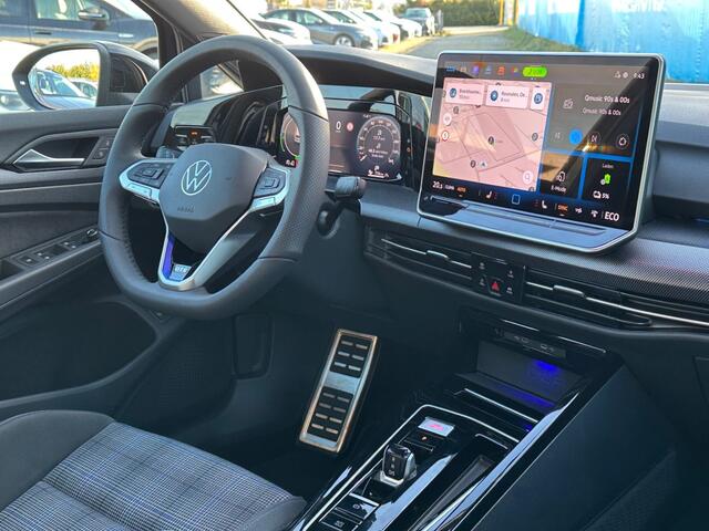 Volkswagen GOLF GTE 1.5 eHybrid 272pk DSG Black Style| Matrix | Head Up | 18"