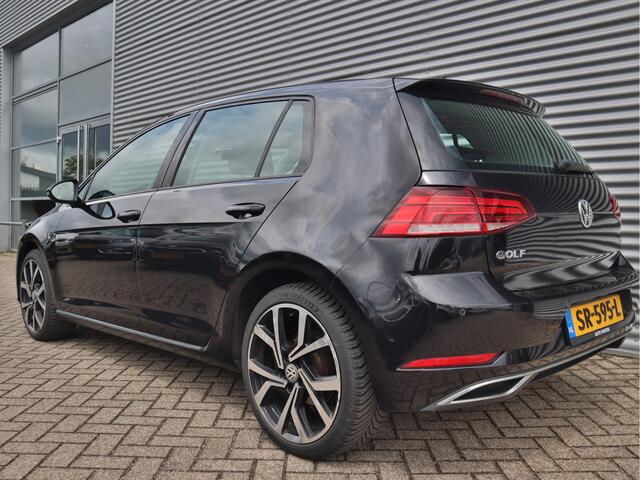 Volkswagen GOLF 1.5 TSI Highline Business R | Automaat | Stoelverwarming/Massage | Navigatie | Cruise Control |