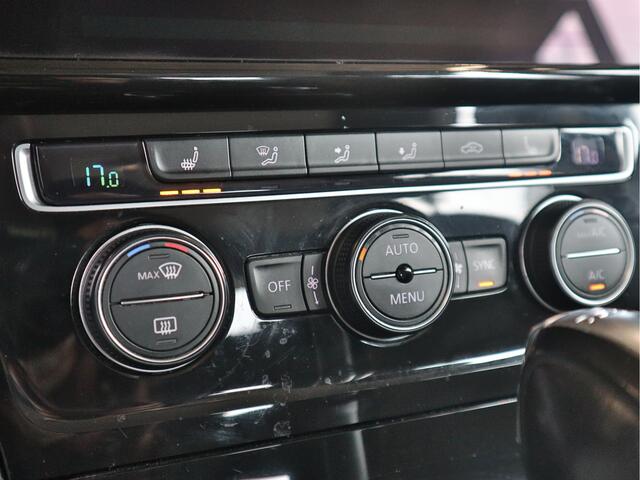 Volkswagen GOLF 1.5 TSI Highline Business R | Automaat | Stoelverwarming/Massage | Navigatie | Cruise Control |