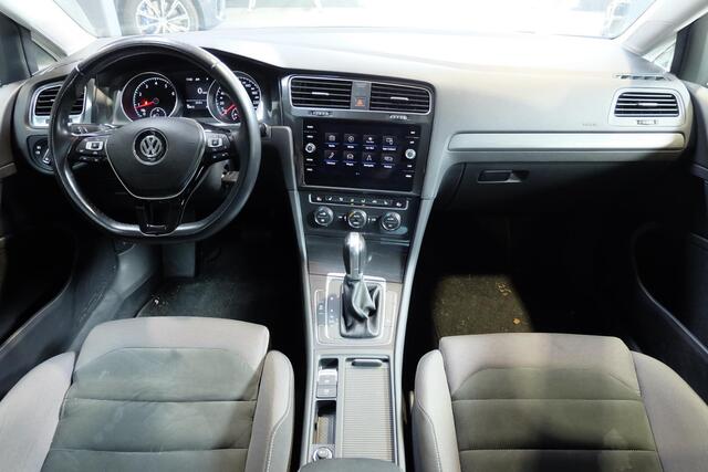 Volkswagen GOLF Variant 1.5 TSI Comfortline Business / LED / CarPlay / ergoActive / ACC