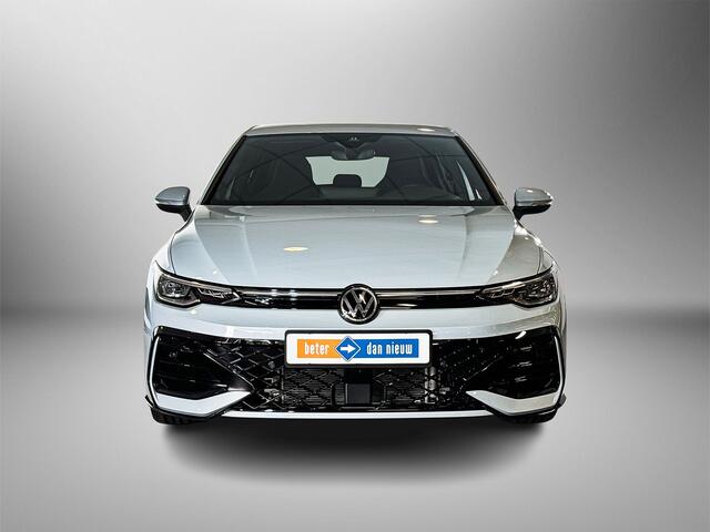 Volkswagen GOLF 1.5 eTSI R-Line / 18 inch lichtmetaal / Assistance Pakket / Matrix-ledkoplampen / Verwarmbare voorstoelen