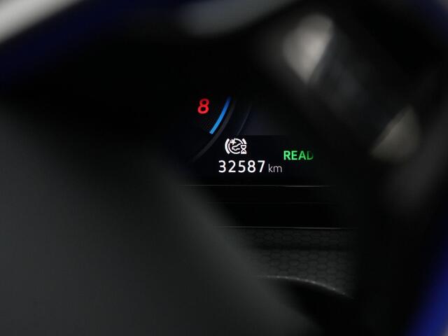 Volkswagen GOLF GTE 1.4 eHybrid 245 pk DSG | Pano | IQ Light | Achteruitrijcamera | Sportonderstel | Adaptive Cruise Control | 17 inch