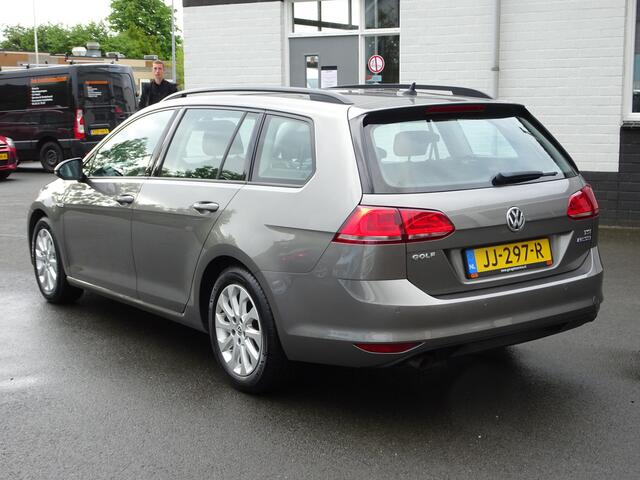 Volkswagen GOLF Variant 1.0 TSI Connected Series Automatische airco, licht metalen velgen, navigatie, cruise controle, parkeersensoren voor en achter, achteruitrijcamera, enz.