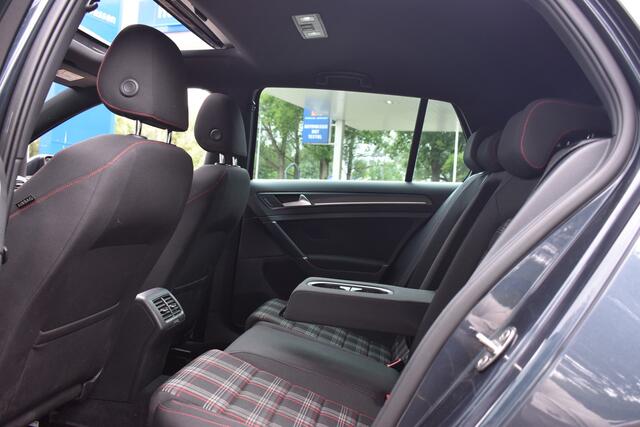 Volkswagen GOLF 2.0 TSI GTI Performance Schuifdak | Keyless | Virtual | ACC | Whatsapp 06-53188999