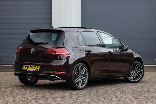 Volkswagen GOLF TSI DSG Highline ? Pano ? LED ? ACC