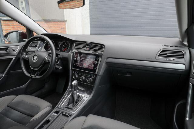 Volkswagen GOLF TSI DSG Highline ? Pano ? LED ? ACC
