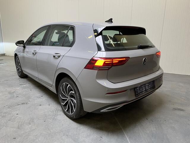 Volkswagen GOLF 1.4 eHybrid Style / AUTOMAAT/ 204 PK/ STUUR+STOEL VERWARM./ MASSAGE FUNCTIE/ PARK. SENSOREN V+A/ APP-CONNECT/ MEMORY SEAT/ KEYLESS/ DIGITAL DASH/ NAVI/ ACC/ DCC/ DAB/ CLIMA/ LED/ ISOFIX/ 17'' LMV