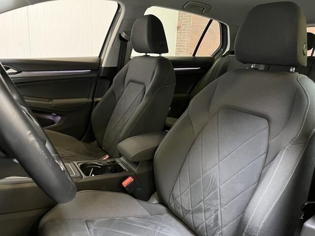 Volkswagen GOLF 1.4 eHybrid Style / AUTOMAAT/ 204 PK/ STUUR+STOEL VERWARM./ MASSAGE FUNCTIE/ PARK. SENSOREN V+A/ APP-CONNECT/ MEMORY SEAT/ KEYLESS/ DIGITAL DASH/ NAVI/ ACC/ DCC/ DAB/ CLIMA/ LED/ ISOFIX/ 17'' LMV