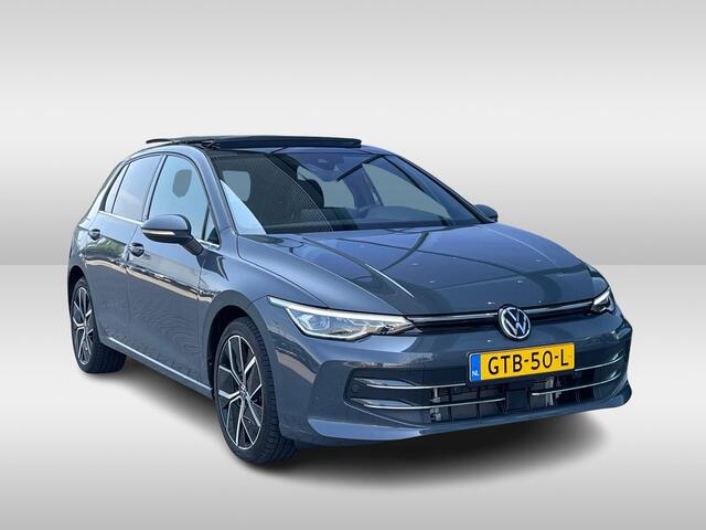 Volkswagen GOLF 1.5 eHybrid 204PK DSG 50 Edition / Panoramadak / Achteruitrijcamera / Side Assist / Keyless / 18'' LMV / VW