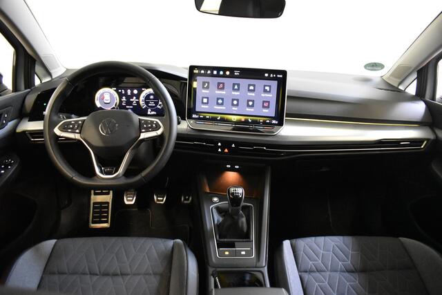 Volkswagen GOLF NEW 1.5 TSI LIFE GOAL NAVI/CARPLAY/TREKHAAK