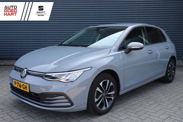 Volkswagen GOLF 1.5 eTSI Style Full-Led Navigatie Stuur-Stoelverwarming Sfeerverlichting NAP