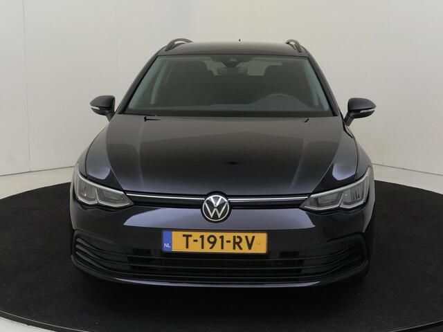Volkswagen GOLF Variant 1.0 TSI Life | Achteruitrijcamera | Adaptieve cruise control | CarPlay | Sfeerverlichting | Draadloze telefoonlader | Bluetooth | Digital cockpit |