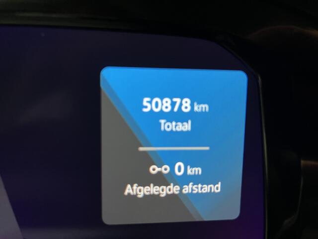 Volkswagen GOLF 1.5 TSI Style / 18" LMV/ MATRIX/ ELEKTR. STOELEN/ DIGITAL DASH/ APP-CONNECT/ CLIMA/ ADAPT. CRUISE/ PARK. SENSOREN + CAMERA/ DAB/ KEYLESS