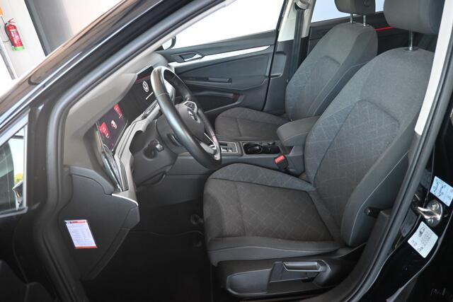Volkswagen GOLF 1.5 eTSI Style Automaat Clima Navigatie Stoelverwarming Rijklaarprijs Inruil Mogelijk!