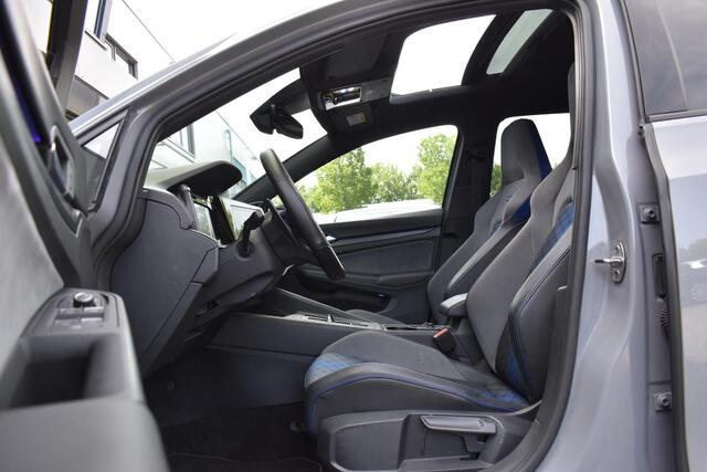 Volkswagen GOLF 1.5 eTSI R-Line Pano HUD H&K Lane Camera