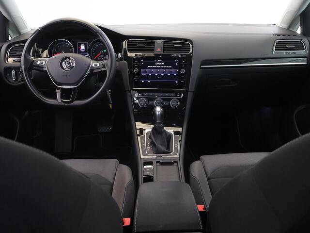 Volkswagen GOLF 1.5 TSI Highline Business R | R-Line | Navigatie | Climate Control | Cruise Control Adaptief |