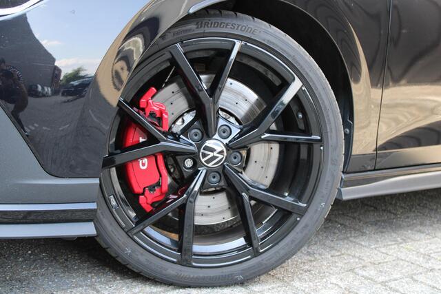 Volkswagen GOLF 2.0 TSI GTI CLUBSPORT HARMAN KAR HUD PANO IQLIGHT