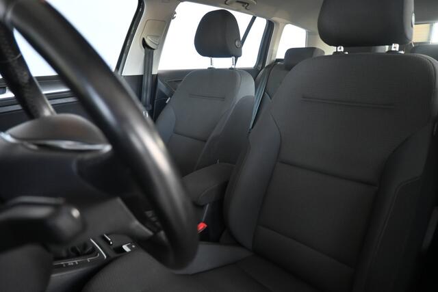 Volkswagen GOLF Variant 1.0 TSI Comfortline Clima Navigatie Apple Carplay Trekhaak Cruise control 100% Onderhouden 1e Eigenaar Inruil Mogelijk!