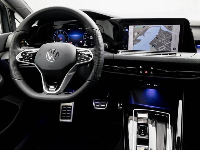Volkswagen GOLF 1.5 TSI R-Line Sport 150Pk Automaat (CAMERA, APPLE CARPLAY, ELEKTRISCHE TREKHAAK, ADAPTIVE LED, STOELVERWARMING, DAB+, KUIPSTOELEN, STUURVERWARMING, ADAPTIVE CRUISE, ZWART HEMEL, NIEUWSTAAT)