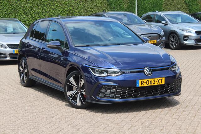 Volkswagen GOLF 1.4 eHybrid GTE / Camera / Navigatie / Sfeerverlichting / LED Koplampen / 18'' / Virtual Cockpit / DAB / Stoelverwarming / ACC