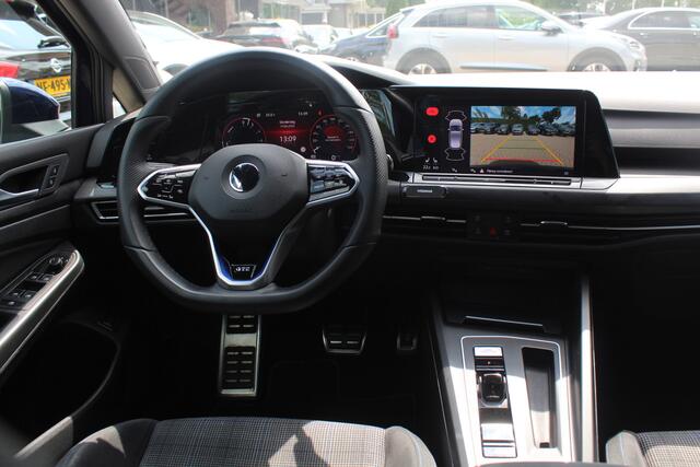 Volkswagen GOLF 1.4 eHybrid GTE / Camera / Navigatie / Sfeerverlichting / LED Koplampen / 18'' / Virtual Cockpit / DAB / Stoelverwarming / ACC