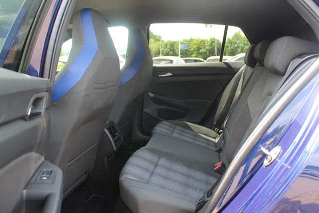 Volkswagen GOLF 1.4 eHybrid GTE / Camera / Navigatie / Sfeerverlichting / LED Koplampen / 18'' / Virtual Cockpit / DAB / Stoelverwarming / ACC