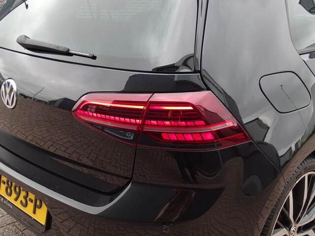 Volkswagen GOLF 1.5 TSI Highline Business R AUTOMAAT|NAVIGATIE|PARKEER SENSOREN|ADAPTIVE CRUISE CONTROL|LED KOPLAPEN|R-LINE|STOELVERWARMING|AIRCO ECC|