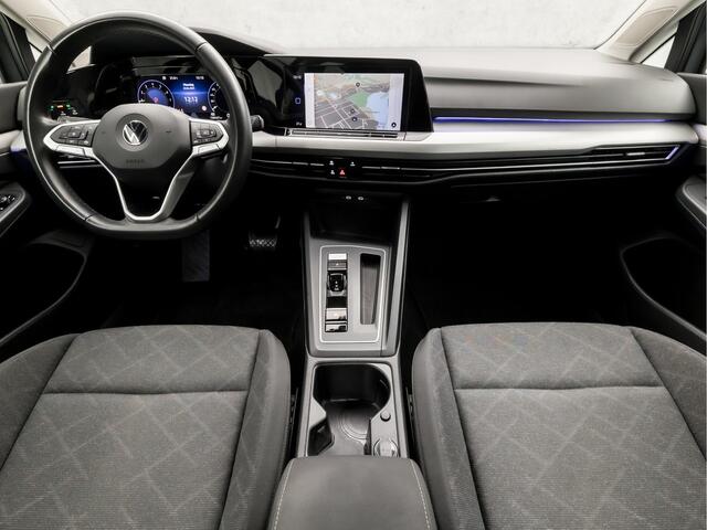 Volkswagen GOLF 1.0 eTSI Sport Automaat (APPLE CARPLAY, GROOT NAVI, KEYLESS, SFEERVERLICHTING, SPORTSTOELEN, LM VELGEN, PARKEERSENSOREN, ADAPTIVE CRUISE, NIEUWSTAAT)