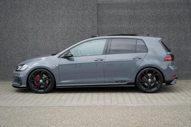 Volkswagen GOLF 2.0 TSI GTI TCR /ACC/Akra/Dynaudio/Pano/Camera/virtual/Keyless
