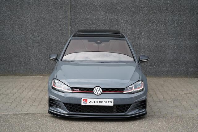 Volkswagen GOLF 2.0 TSI GTI TCR /ACC/Akra/Dynaudio/Pano/Camera/virtual/Keyless