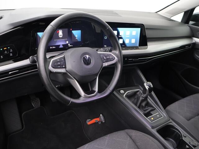 Volkswagen GOLF Variant 1.0 TSI Life | 110 PK | Adaptive cruise control | LED verlichting | Parkeersensoren |