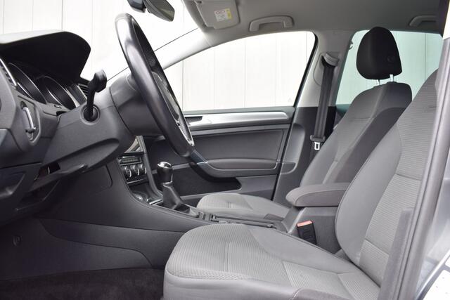 Volkswagen GOLF 1.5 TSI Comfortline Business ECC | Carplay | Full Map Navi | Adap. Cruise | 16 Inch LMV
